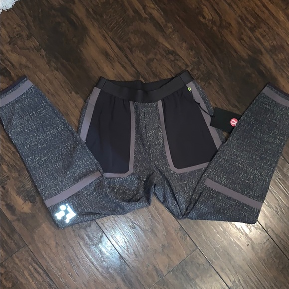 lululemon athletica Other - Lululemon Take The Moment pant Jogger size small